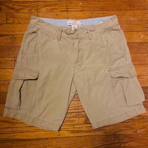 Label of Graded Goods Cargo Shorts
